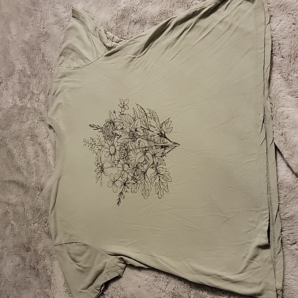 Flowered tshirt